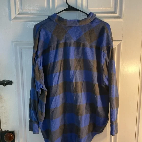 Aerie Blue and Grey Plaid Women's Button Down Shirt - Picture 2 of 3